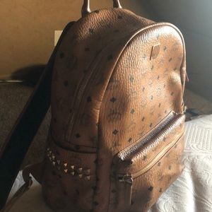 Large Mcm Stark Classic Backpack in Vestitos